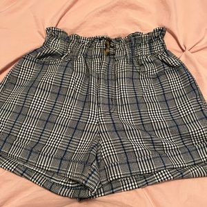 American Eagle Plaid shorts in Size 2